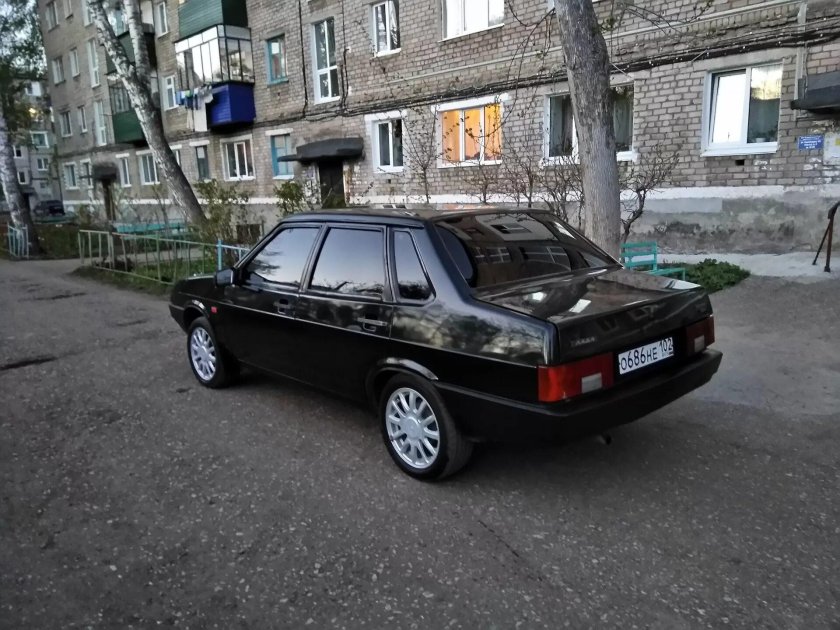 Лада 21099 черная