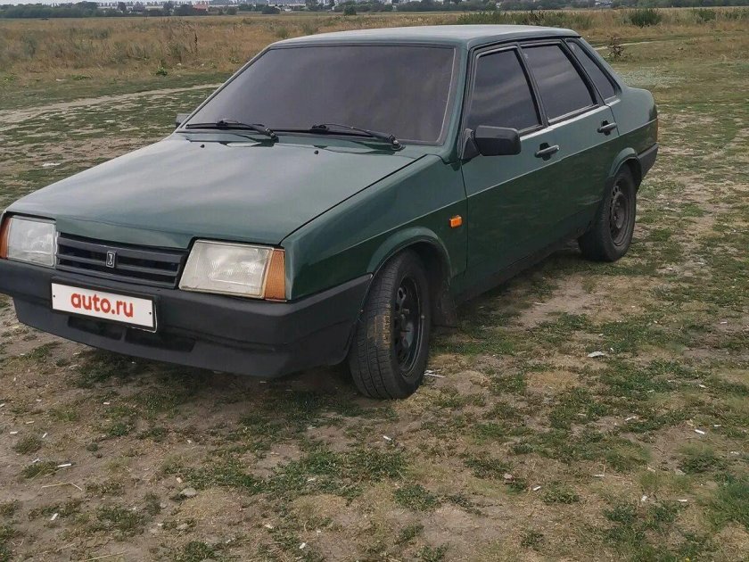 ВАЗ 21099 зеленая