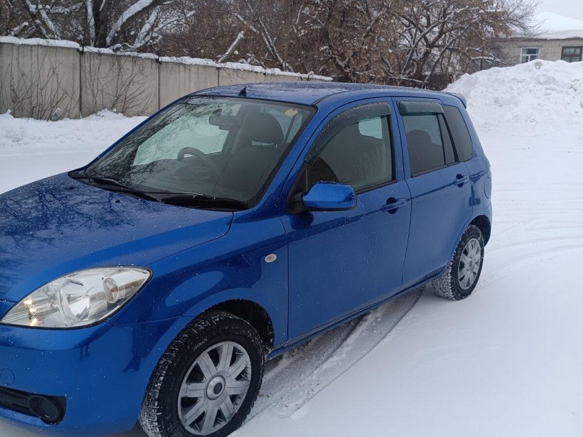 Мазда демио 2003г