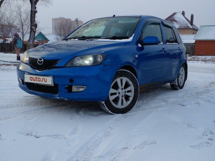 Мазда Демио 2003 год