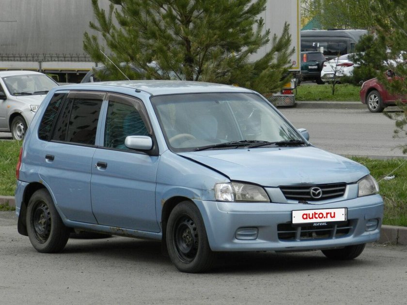 Mazda demio 2000