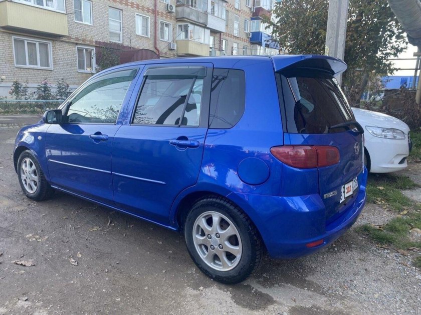 Мазда демио 2002