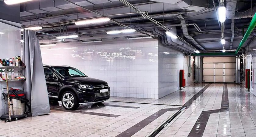 Интерьер автомастерской