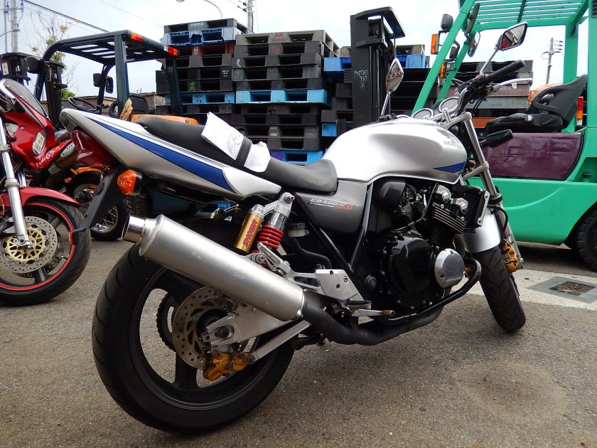 Honda cb400sf VTEC 2