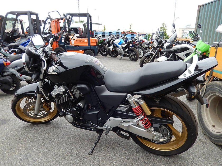 Хонда cb400sf