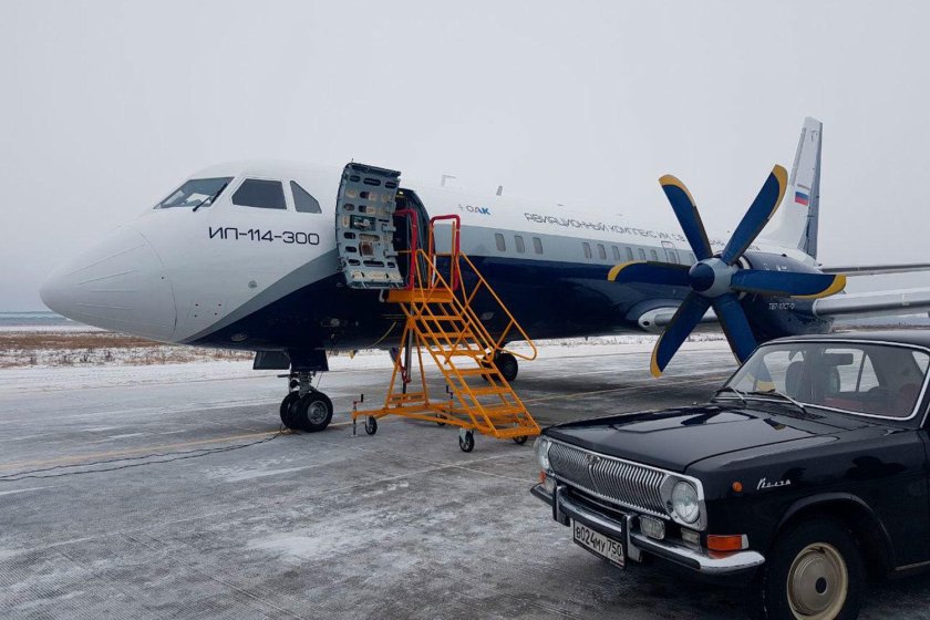 Ил-114 пассажирский самолёт