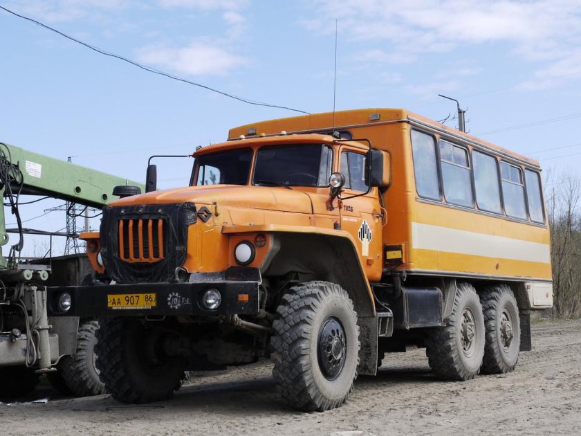 НЕФАЗ 42112 Урал 4320