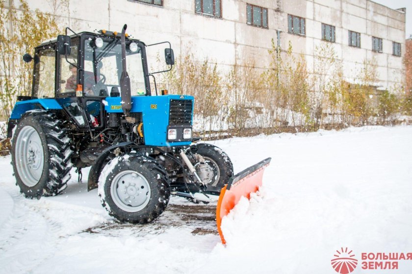 Коммунальный отвал на МТЗ 82