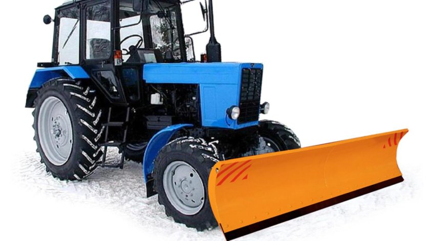 Трактор МТЗ 82.1 С отвалом и щеткой