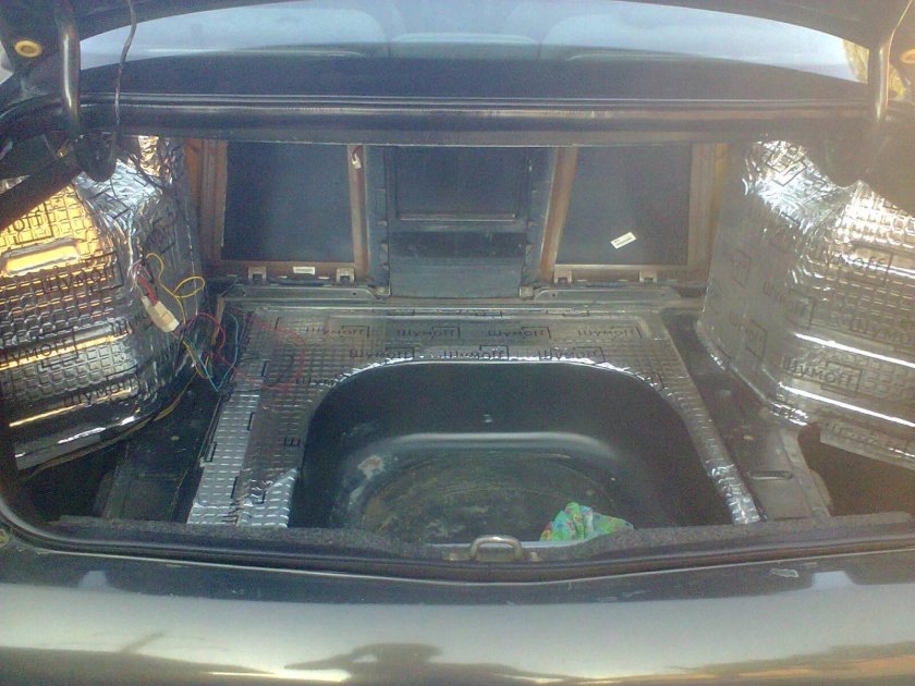 Виброизоляция багажника ВАЗ 2110