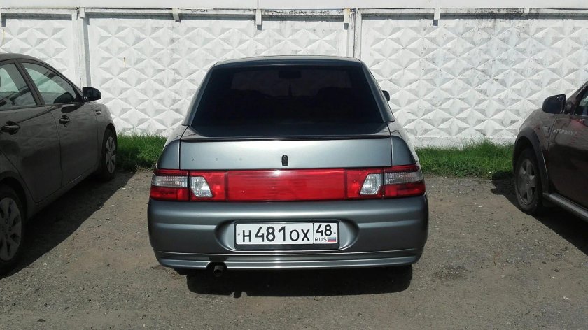 Лип спойлер ВАЗ 2110