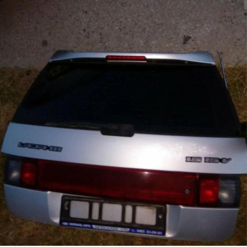 ВАЗ 2111 задняя крышка багажника