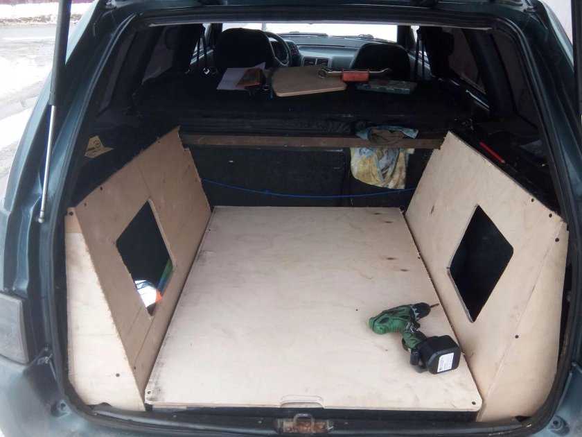 ВАЗ 2111 багажник спальные