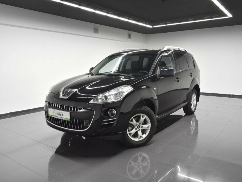 Peugeot 4007 с 2007–2012 г.в белый фон
