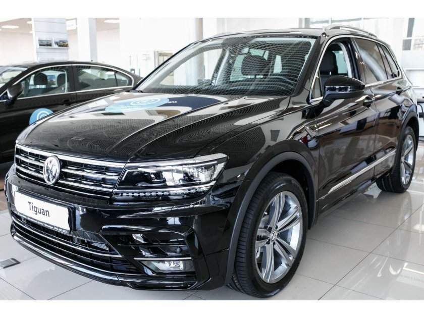 Volkswagen Tiguan 2021 черный