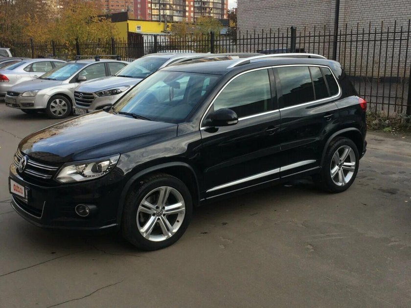 Фольксваген Тигуан 2016 черный