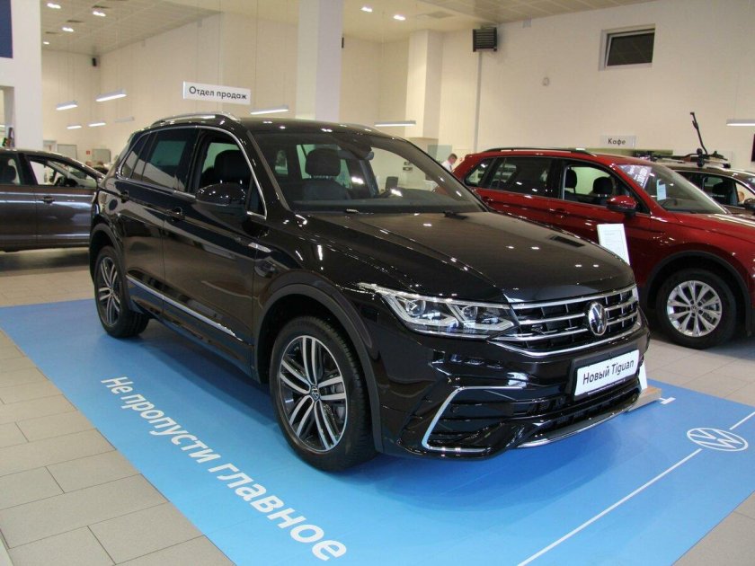 Volkswagen Tiguan 2021 черный
