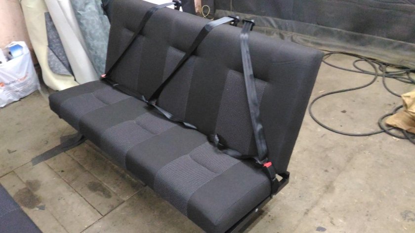 Раскладной диван в КАМАЗ