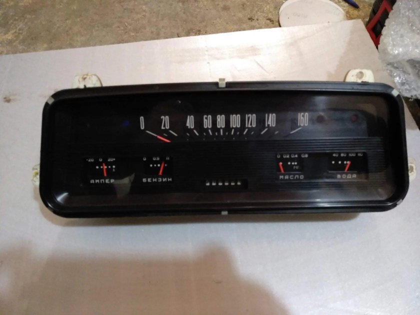 Приборная панель Москвич 412