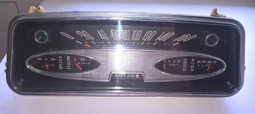 Щиток приборов Москвич 408