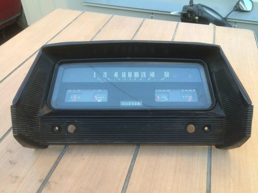 Приборная панель Москвич 408