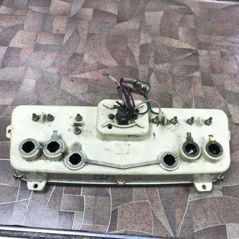 Приборы Москвич 412