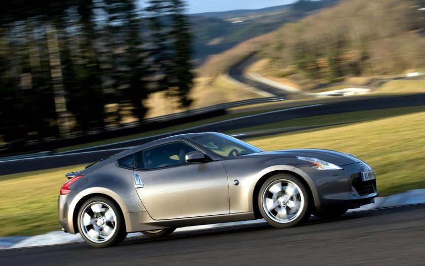 Ниссан 370z