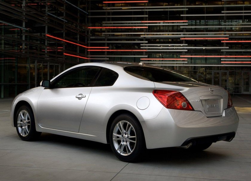 Nissan Altima Coupe