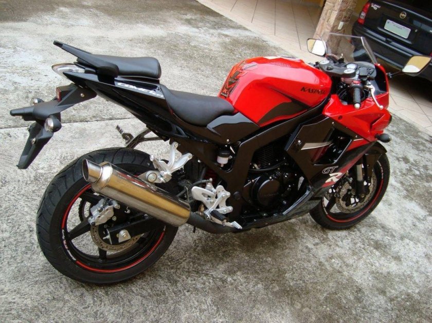 Hyosung gt 250 Comet
