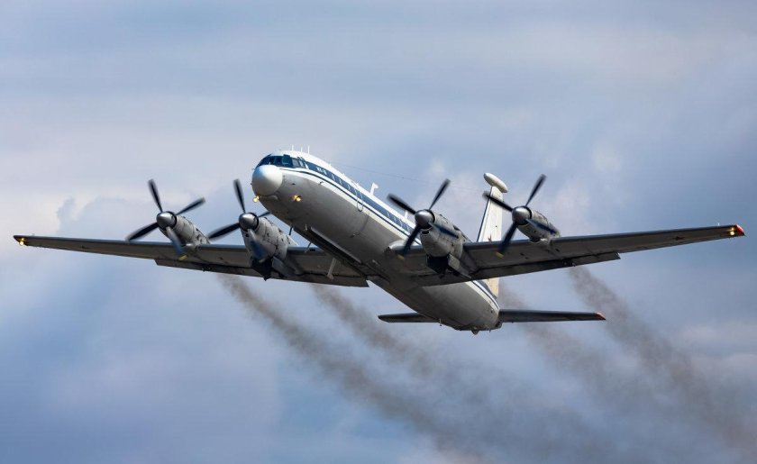 Ил 18 самолет