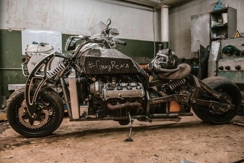 Мотоцикл Урал с v8