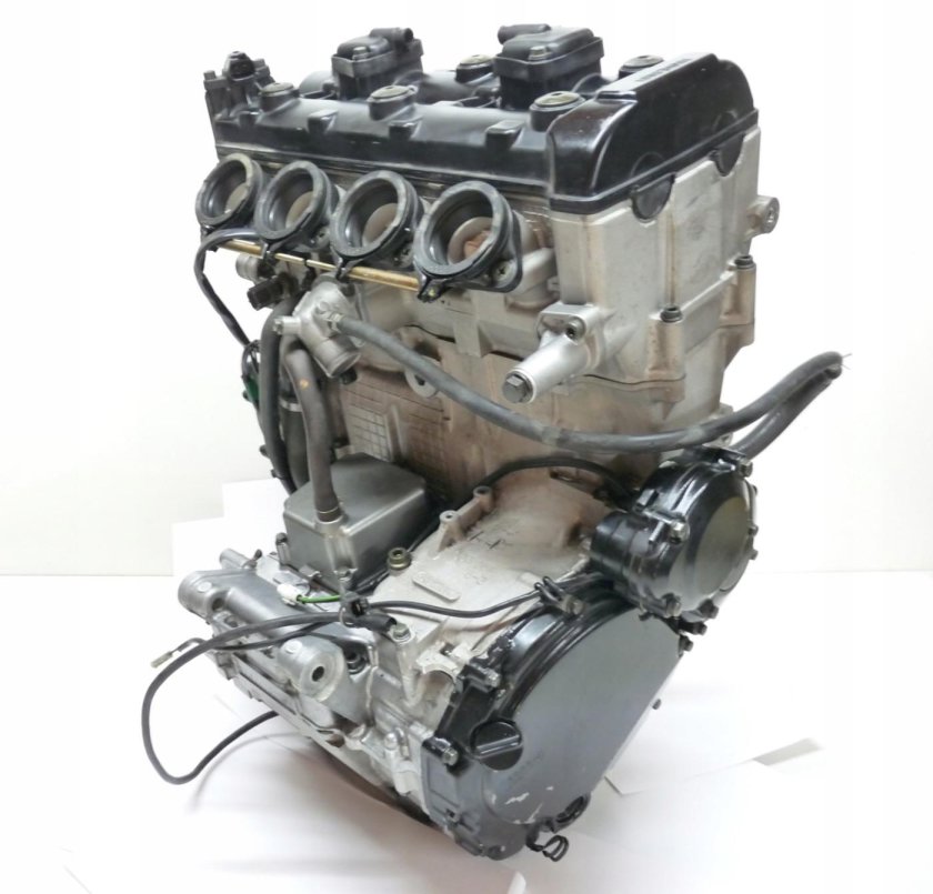 Suzuki GSX-R 750 двигатель