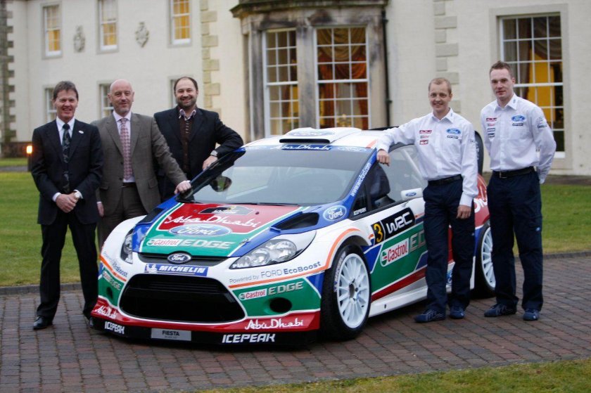 Гоночная команда