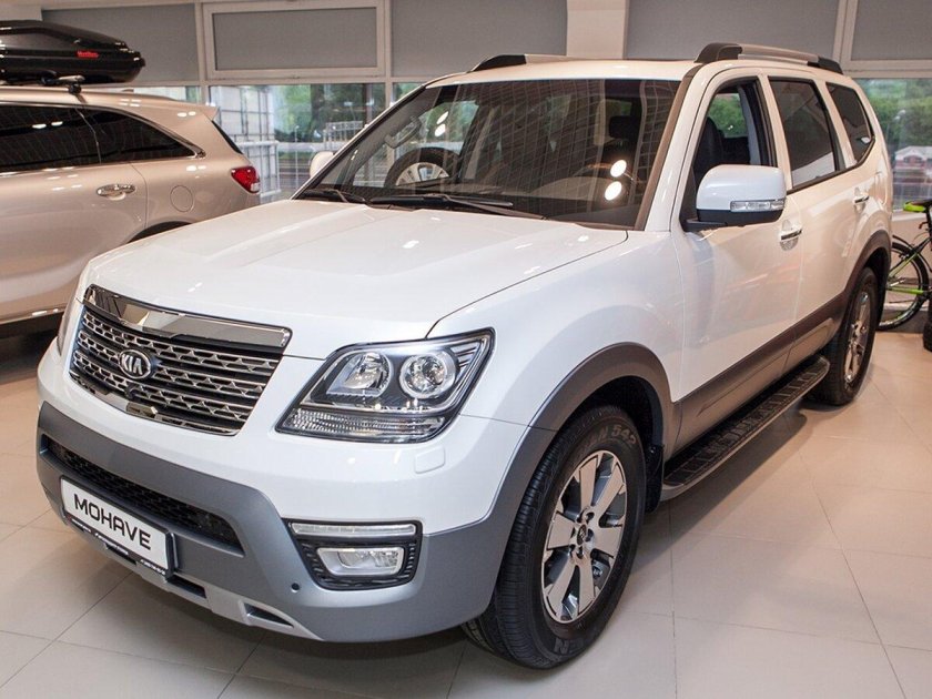 Kia Mohave белый