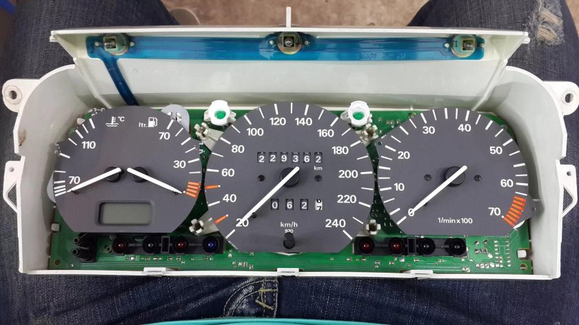 Щиток приборов Пассат б3 с тахометром
