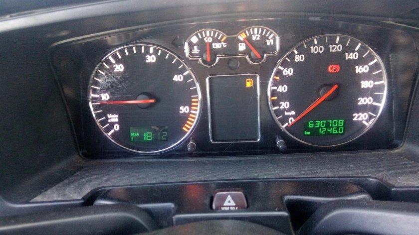 Приборная Пассат б3