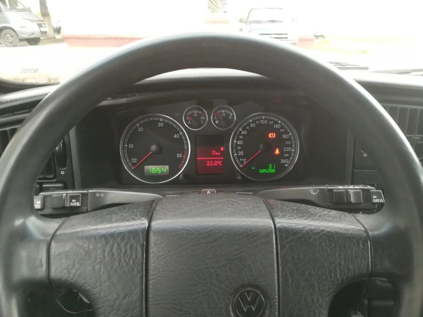 Приборная панель Пассат б3