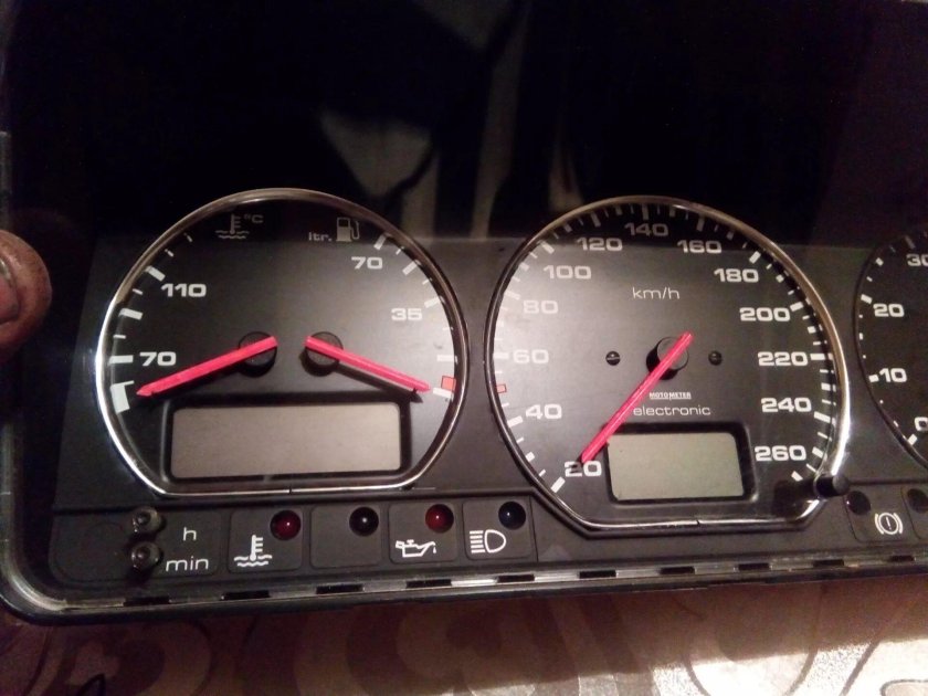 Volkswagen Passat b3 приборная панель