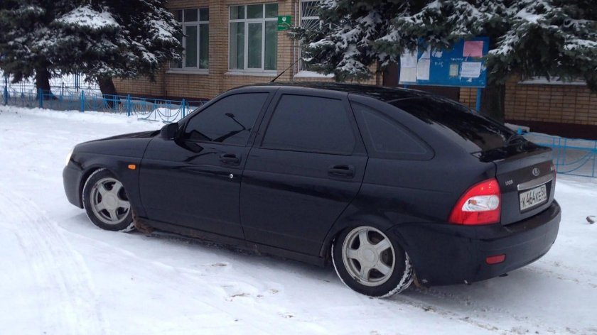 Приора 2 хэтчбек черная