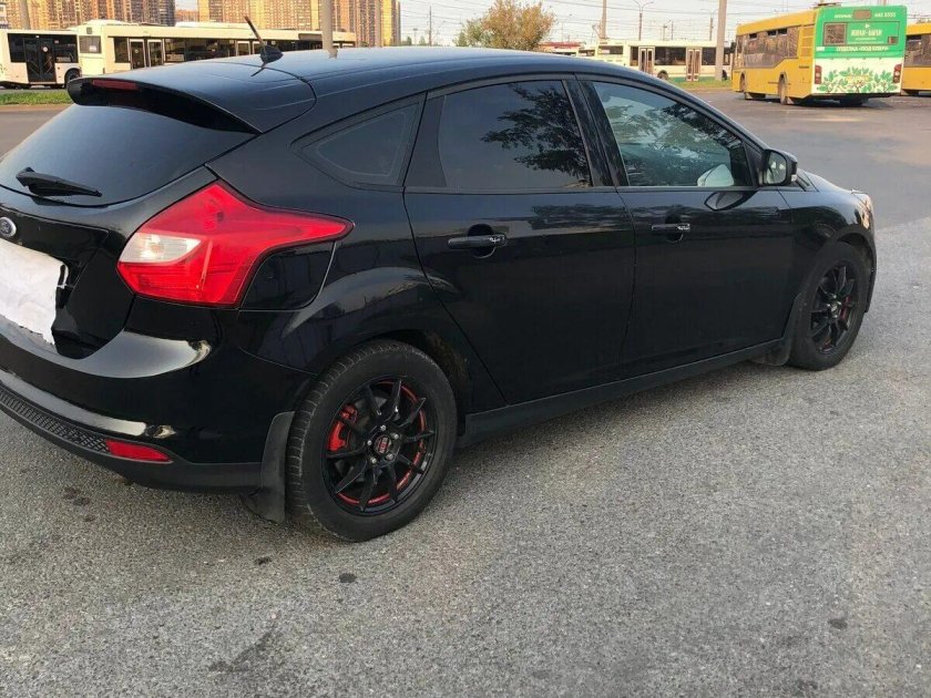 Форд фокус 3 хэтчбек черный