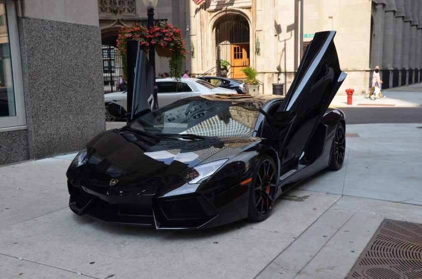 Lamborghini Aventador lp700-4 Золотая