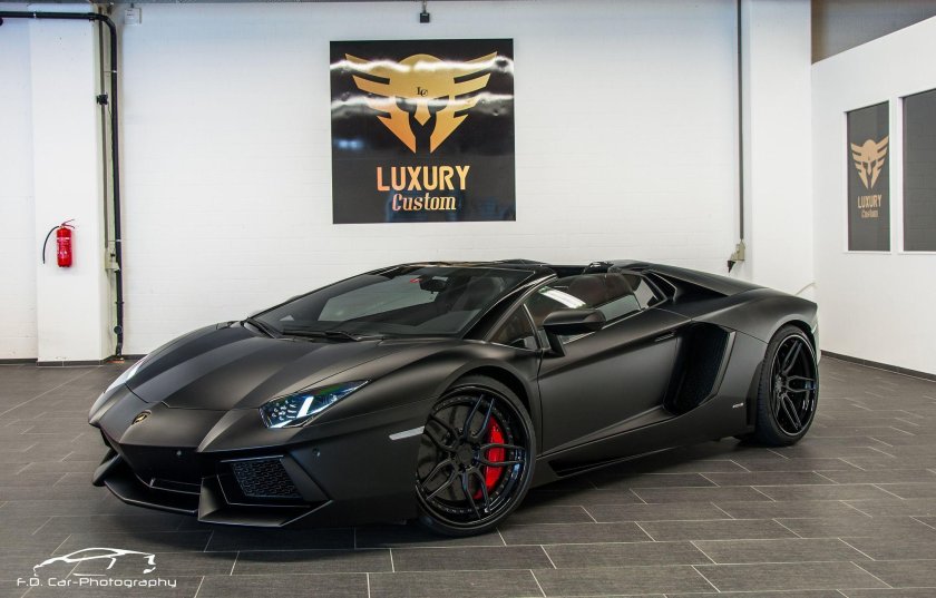 Lamborghini aventador roadster