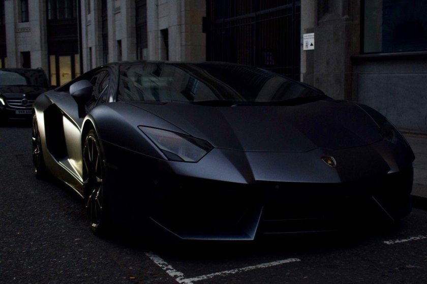 Ламборджини авентадор черный
