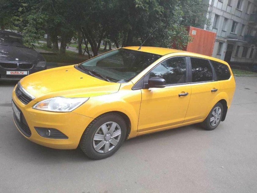 Форд фокус 2 универсал желтый