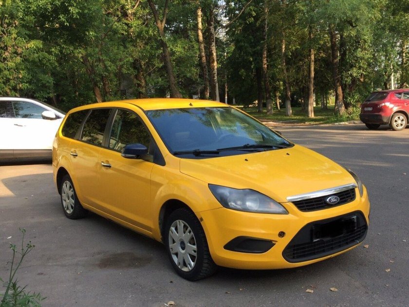Ford Focus 2 Рестайлинг жёлтый