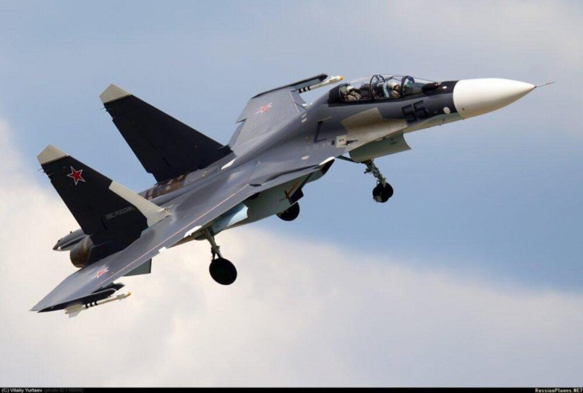 Самолет Су-30см