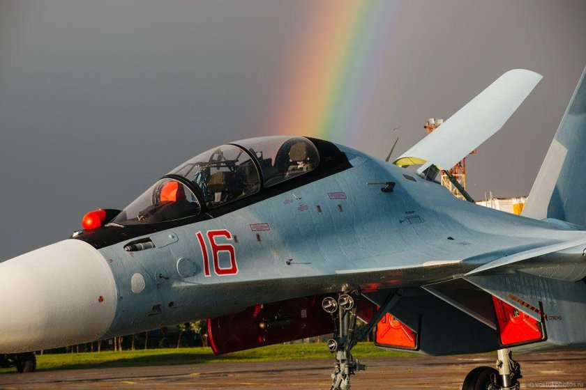 Истребитель Су-30см