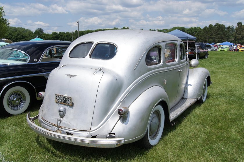 1936 Chrysler Airstream Six Touring sedan