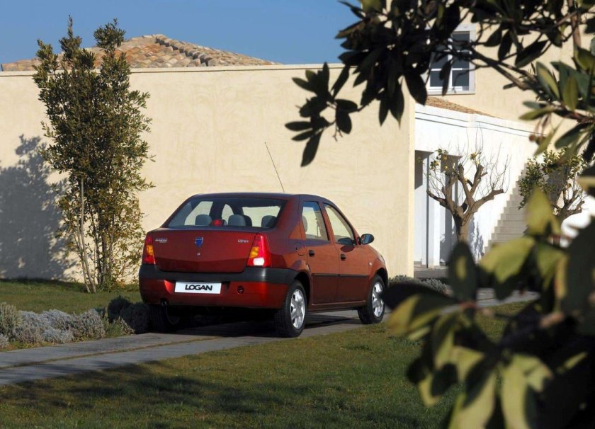 Dacia Logan 1