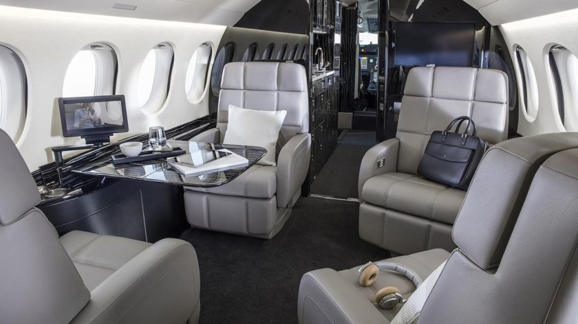 Самолет Dassault Falcon 8x